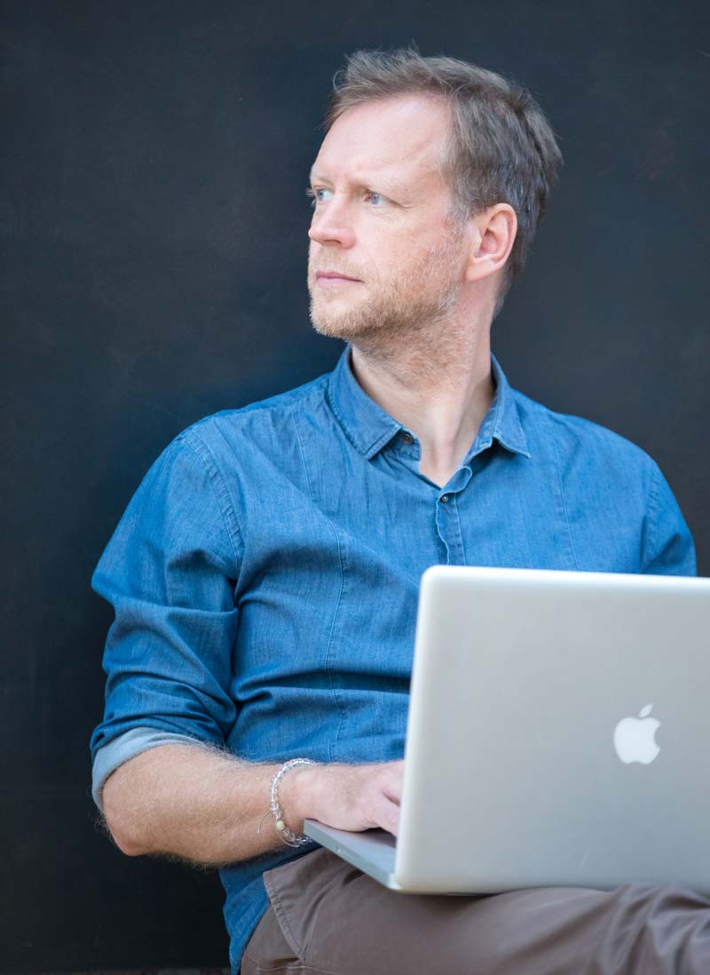 freier Journalist aus Erfurt/Thüringen – Interviews, Geschichten, Reportagen, PR-Texte, Pressemitteilungen, Content-Marketing, Redaktion von Broschüren.