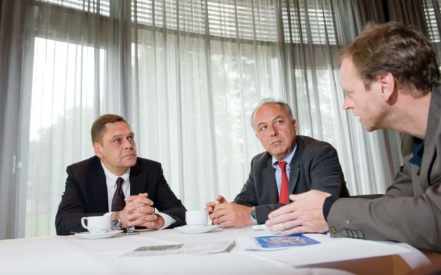 freier Journalist aus Erfurt/Thüringen – Interviews, Geschichten, Reportagen, PR-Texte, Pressemitteilungen, Content-Marketing, Redaktion von Broschüren.