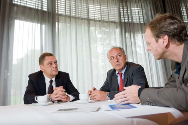 freier Journalist aus Erfurt/Thüringen – Interviews, Geschichten, Reportagen, PR-Texte, Pressemitteilungen, Content-Marketing, Redaktion von Broschüren.